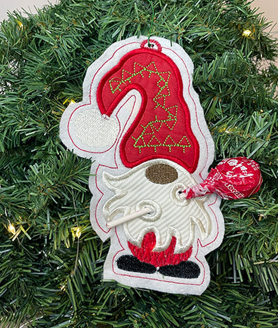 Santa Gnome ITH lollipop holder embroidery design